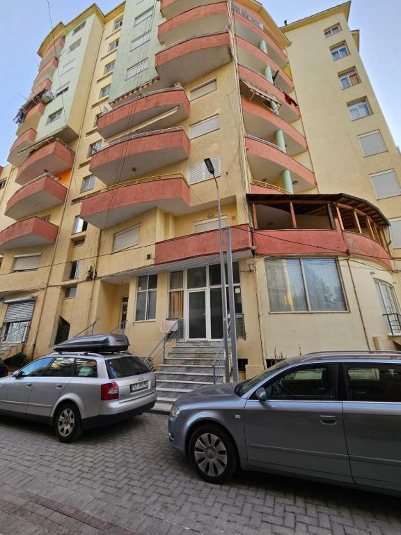 Drion Apartment with lake view