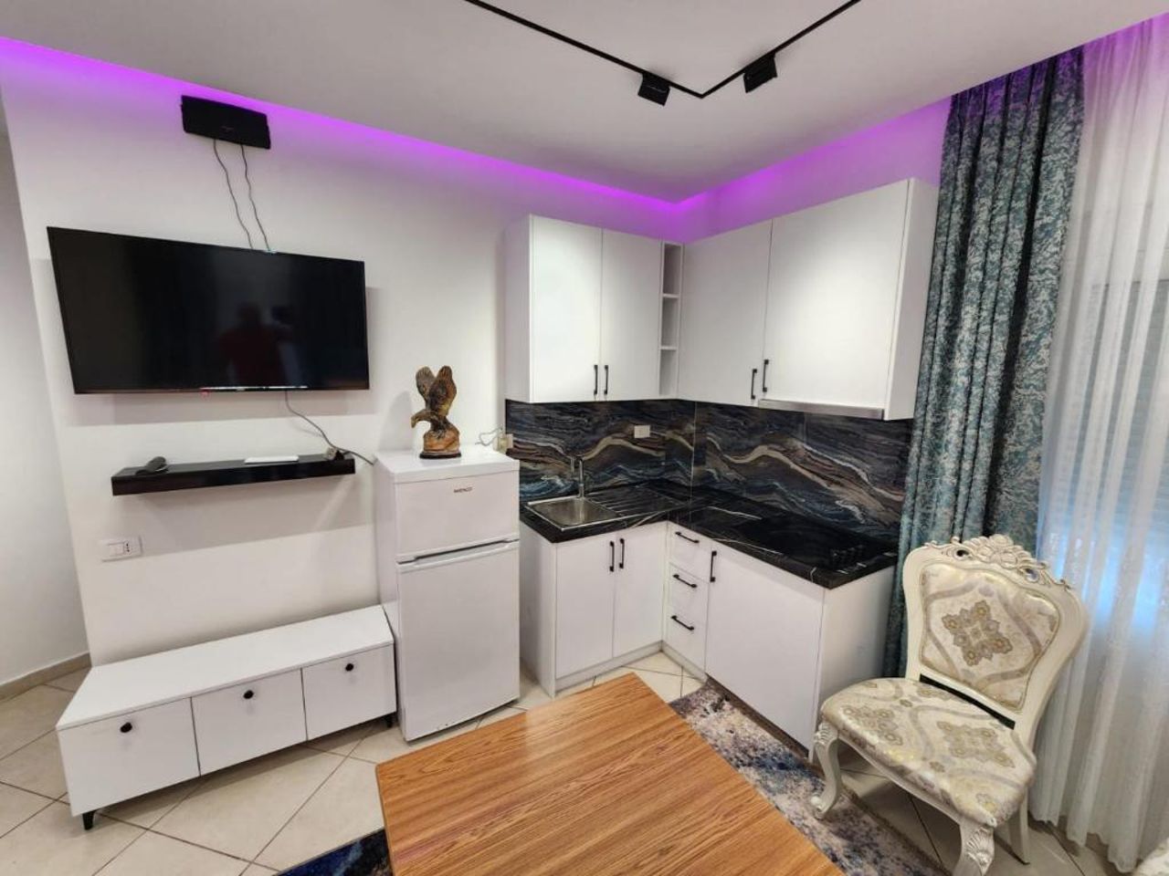 Tirana Class House