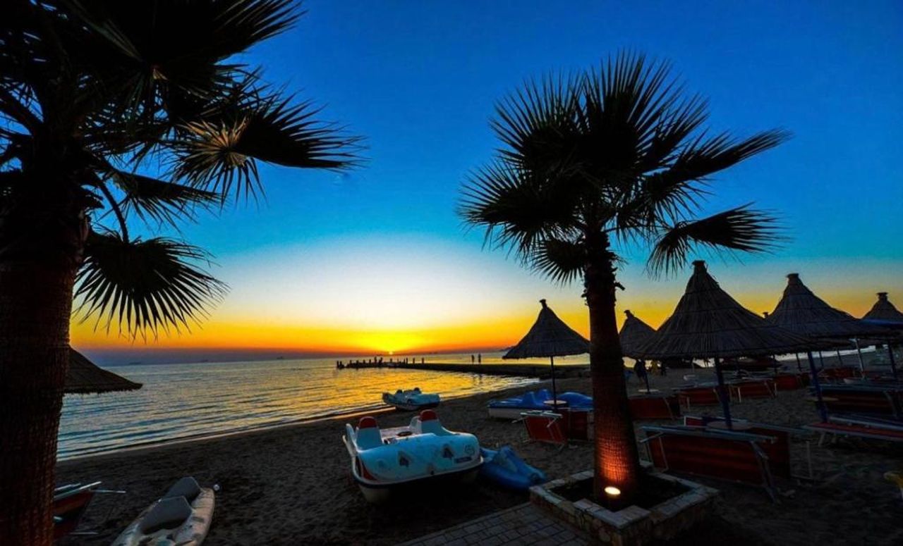Avenue by the Sea - Pamje Deti