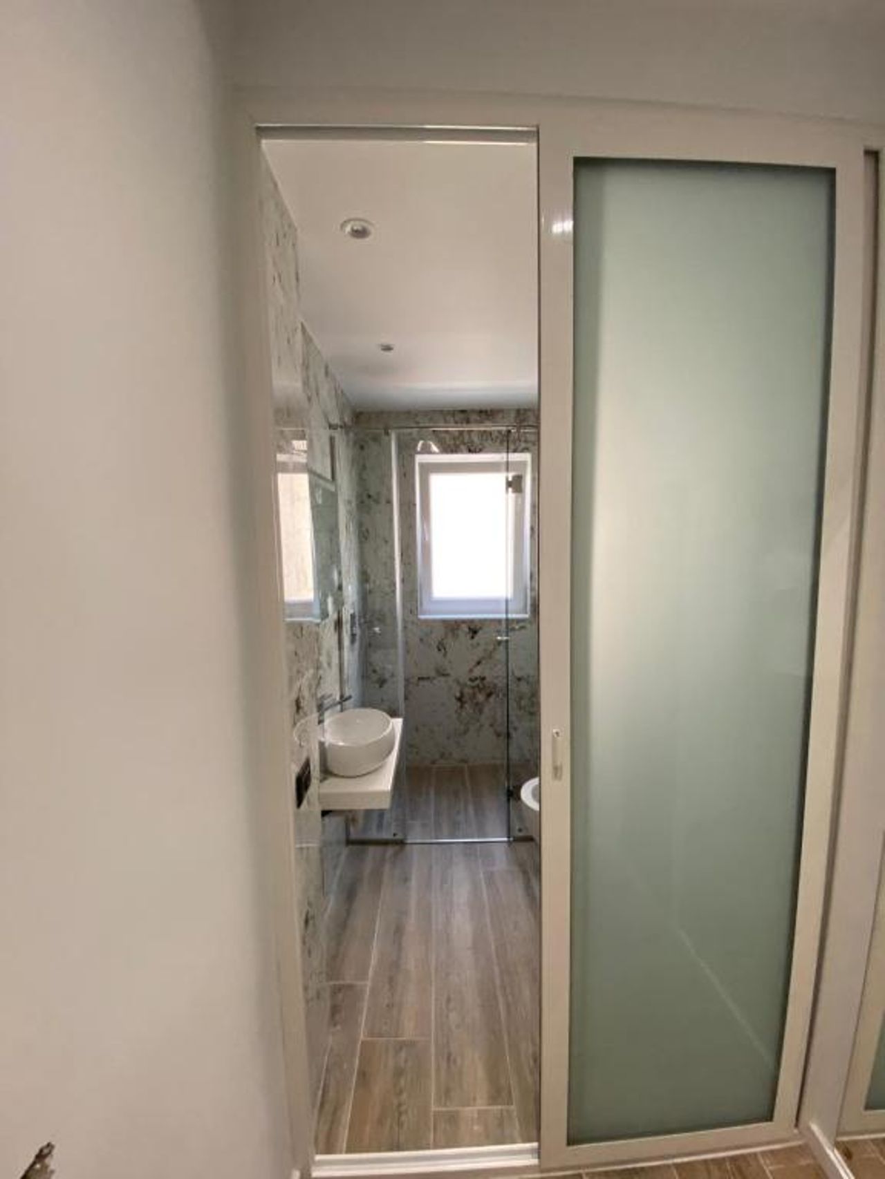 E Apartment