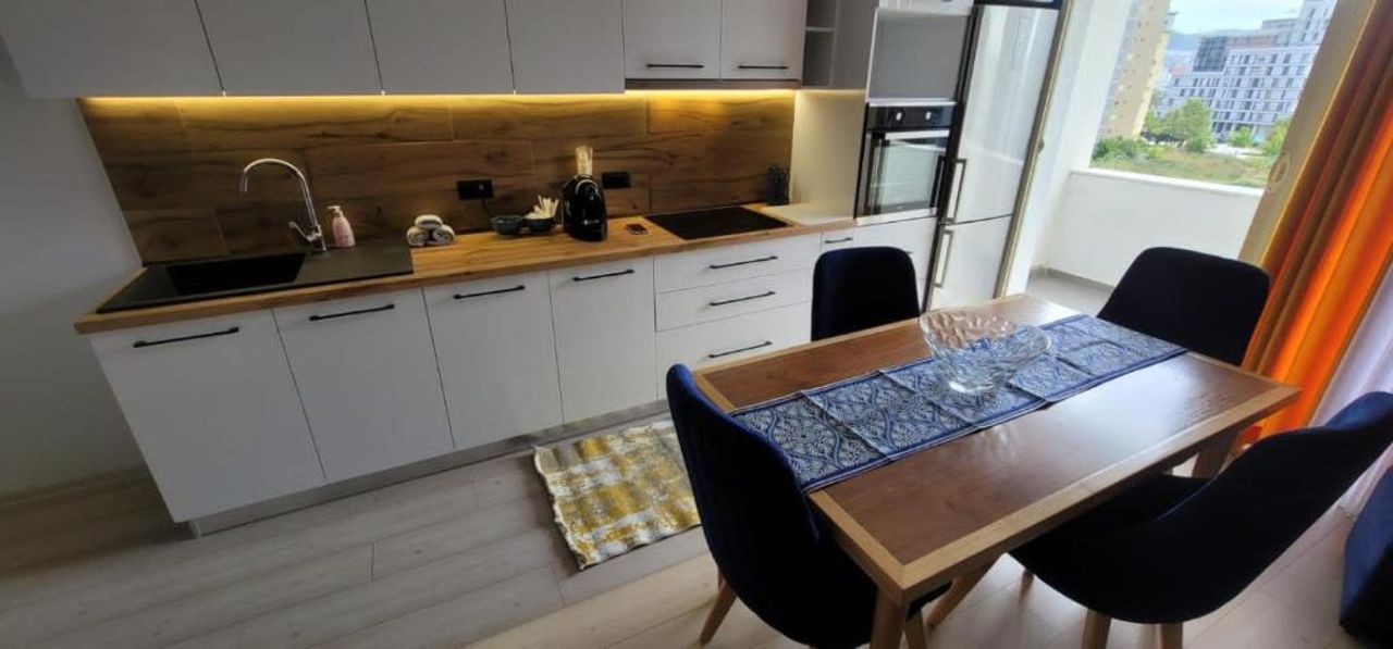 Hidden gem, modern 2bedroom, amazing terrace-FREE PARKING