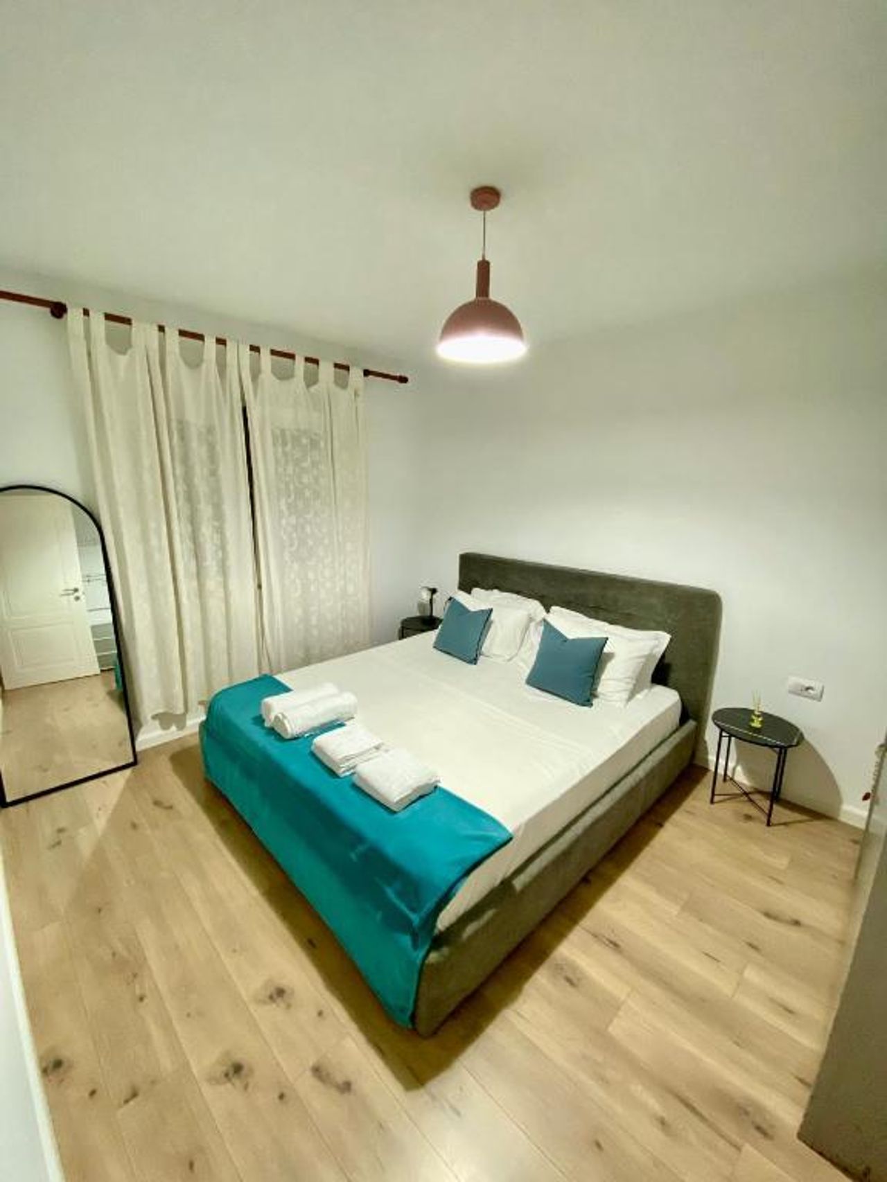 Jolie Center Apartment