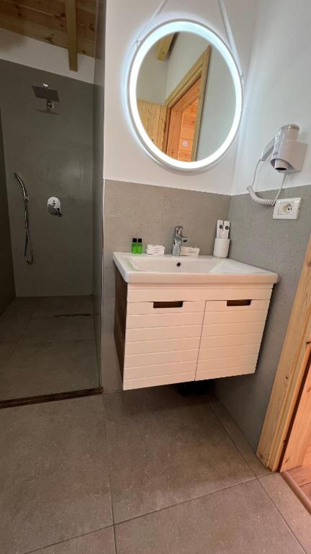 Fishta Guesthouse