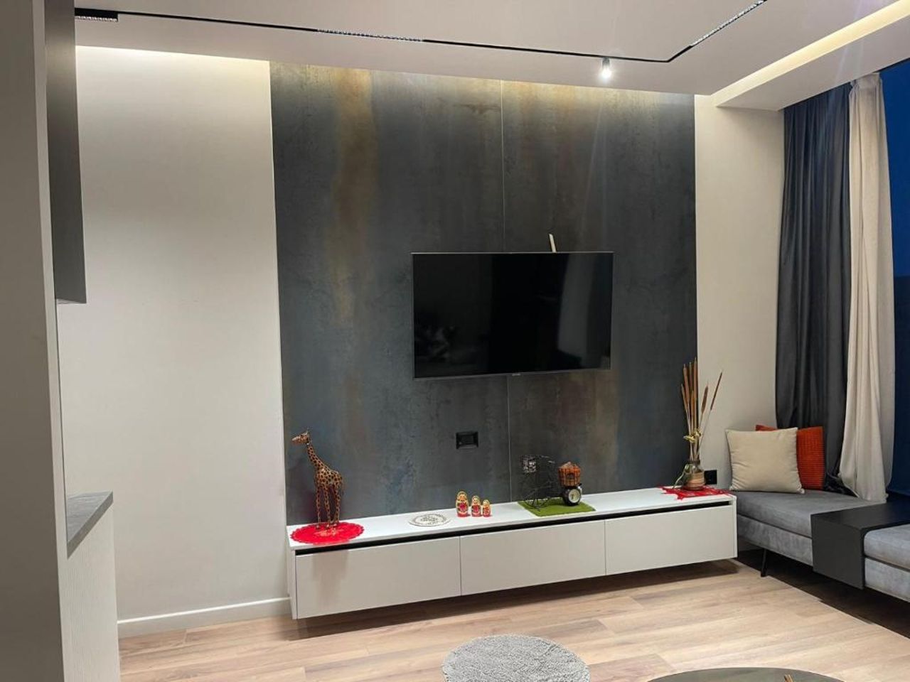 Square 21 Studio Apartments