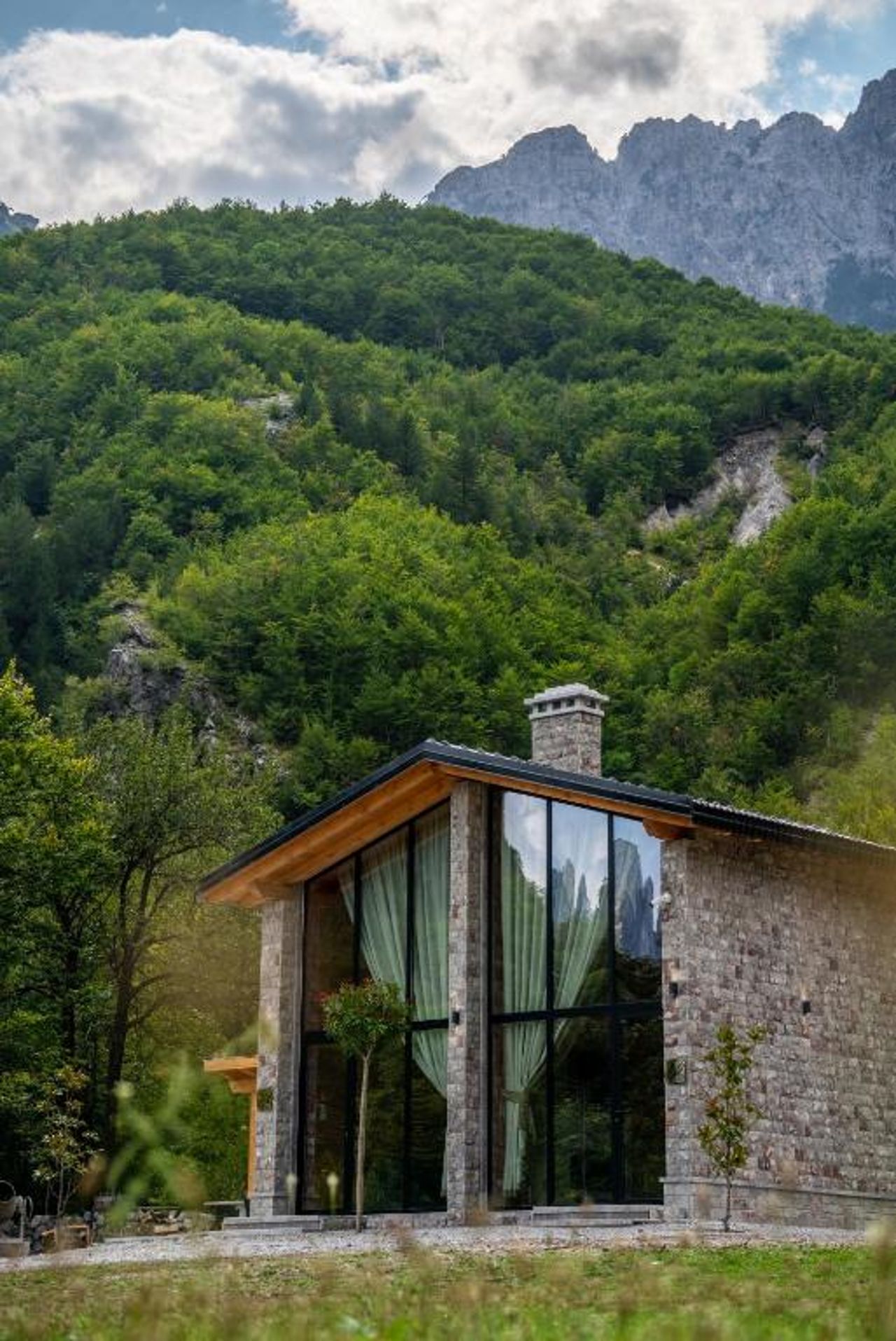 Villa Ujëvara e vogël