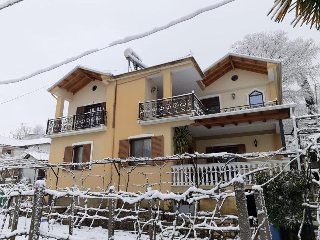 Tusuni Guest House