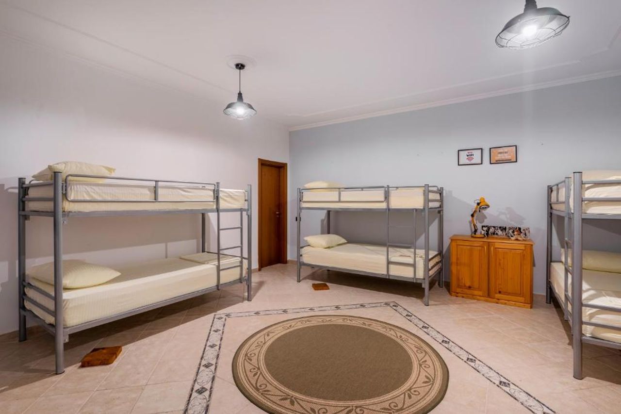 Hostel Nena Semi