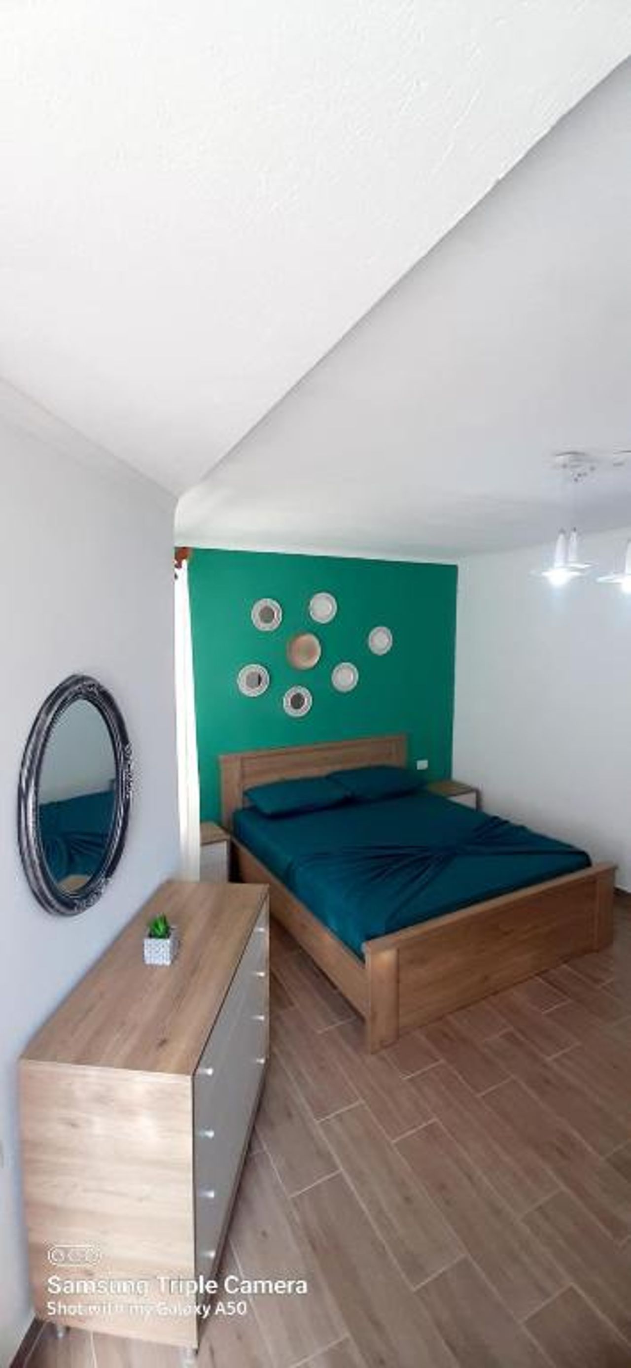 House by the waves-Saranda City