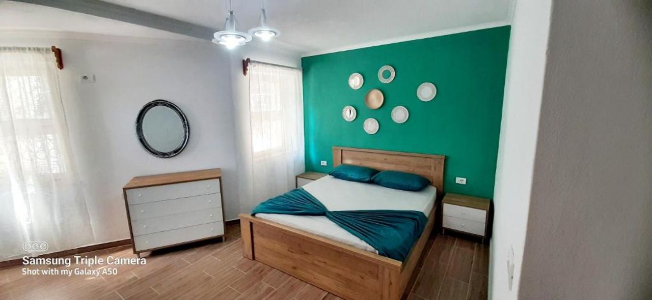 House by the waves-Saranda City