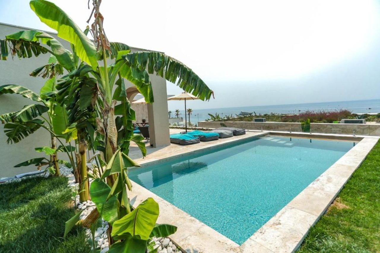 Drymades Inn Resort
