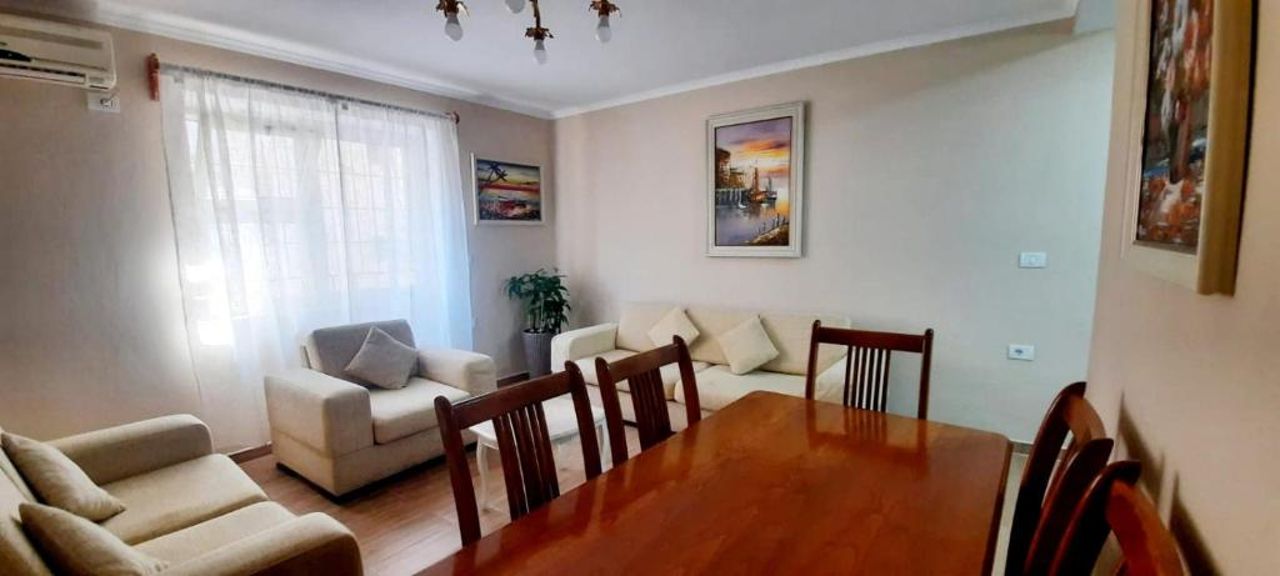 House by the waves-Saranda City