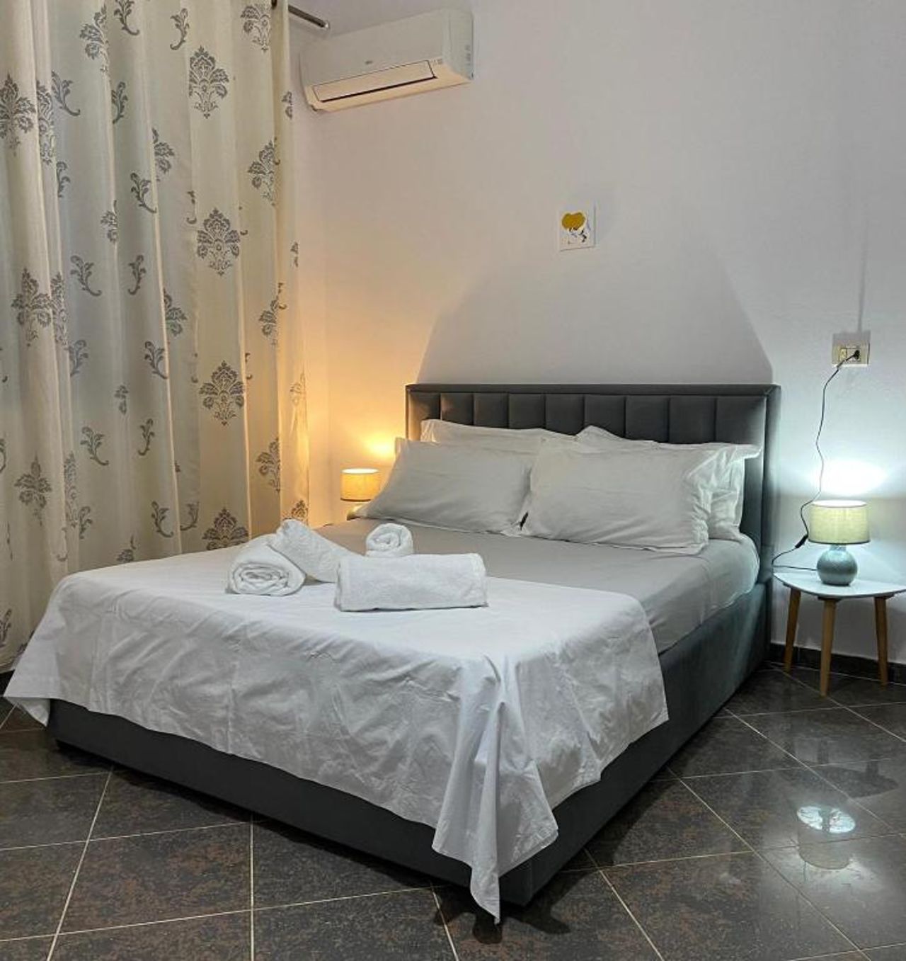 Cosy, private apartment in a family villa