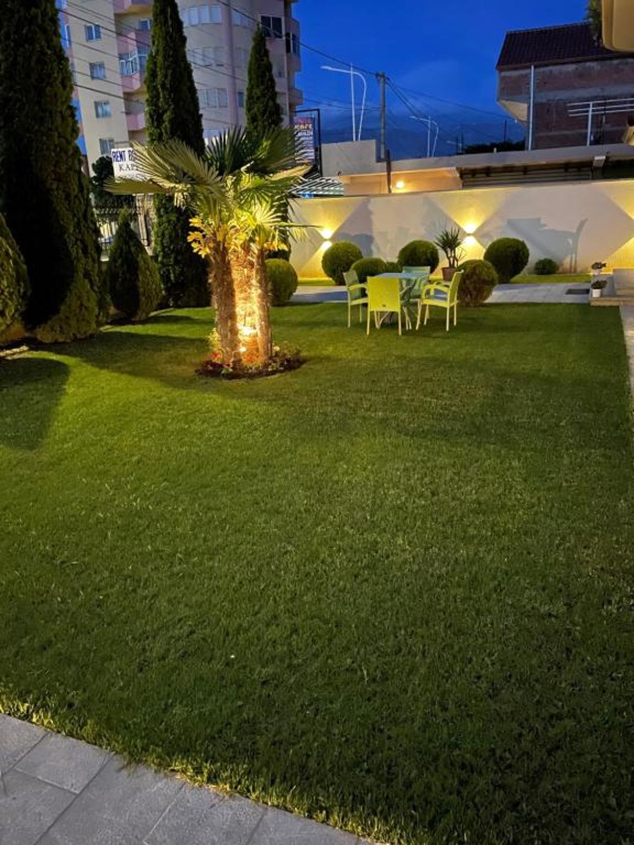 Rent Rooms Kapri