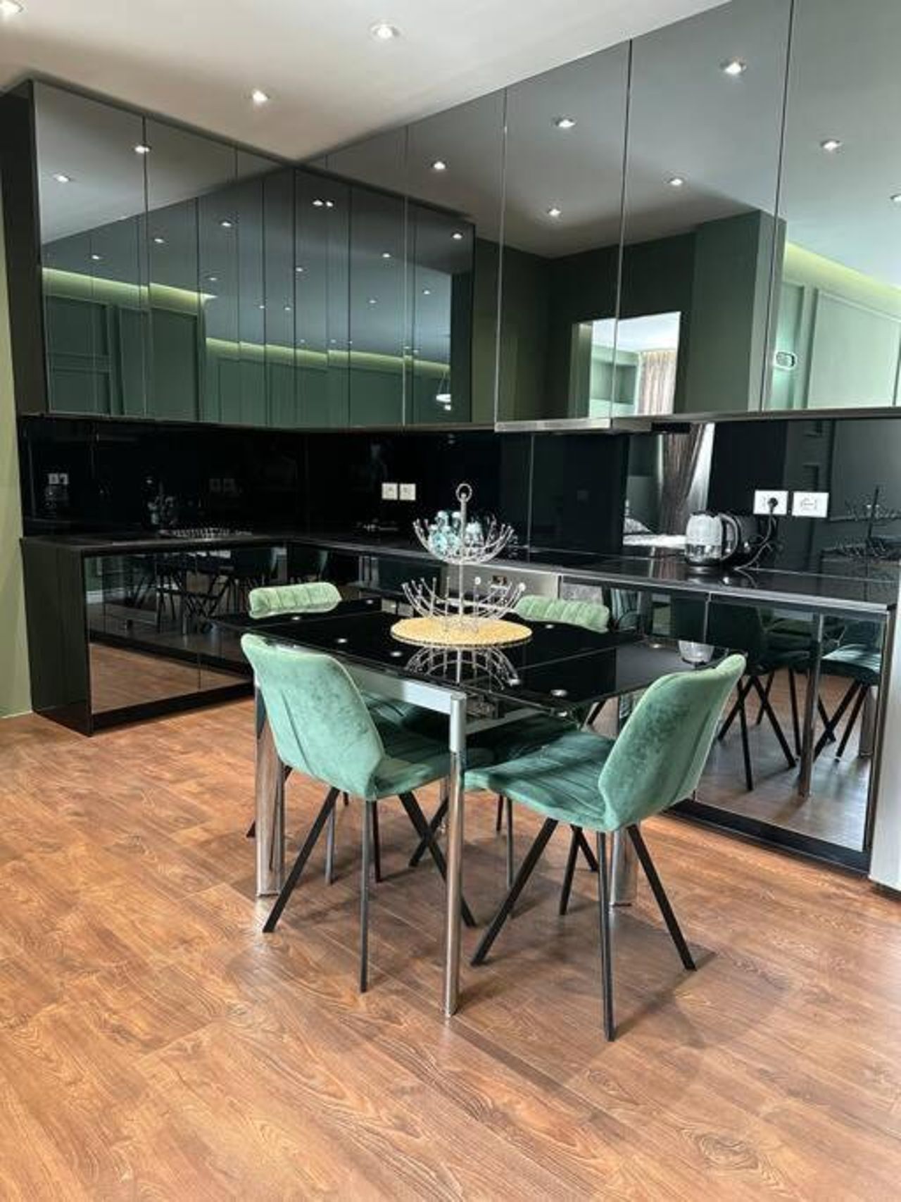 Green Apartment