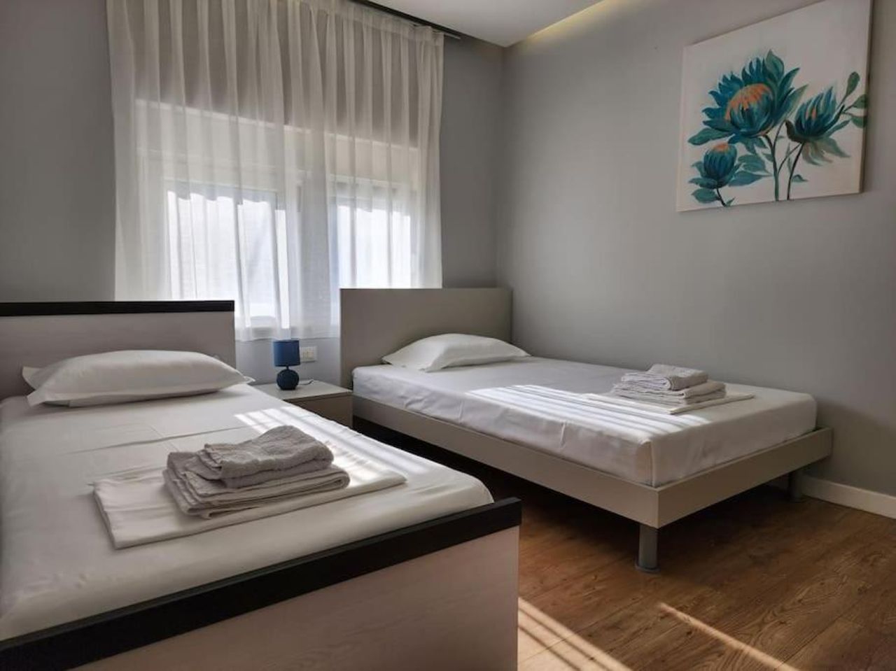 Cozy Midtown Apartment in Tirana