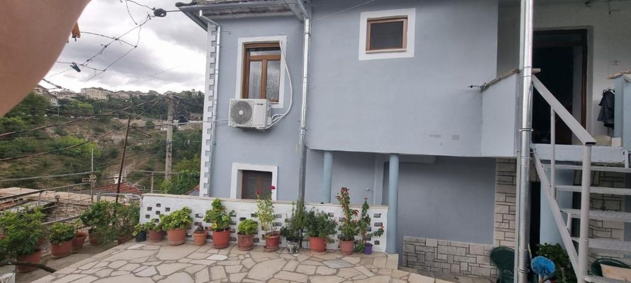 Loykas Rooms