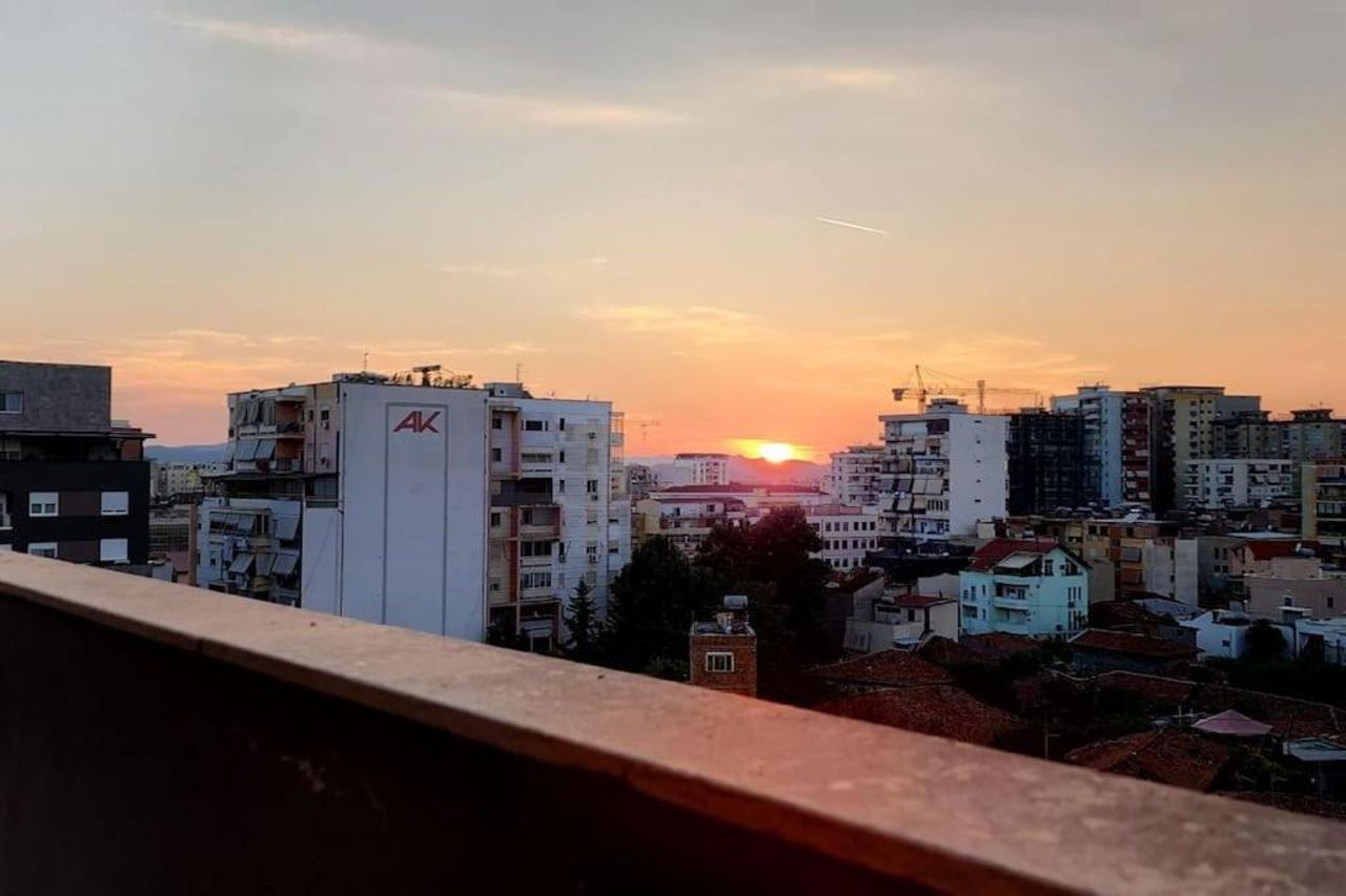 Hi Apartments S2 City Center self check in 24h