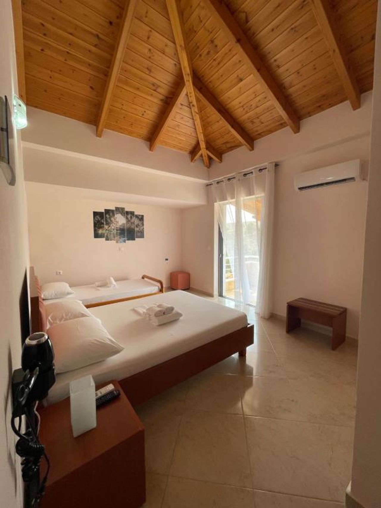 Belvedere Hotel & Suites