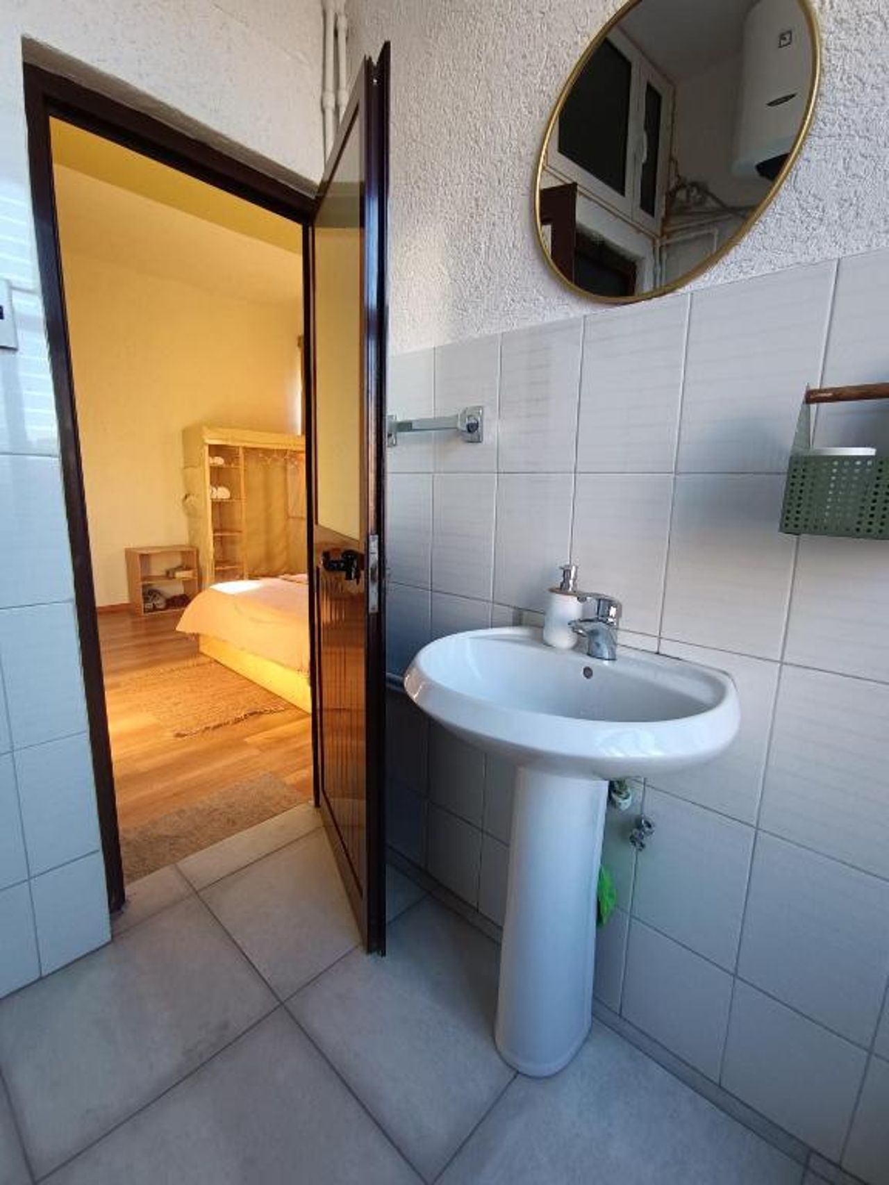 Ex-Block District charming studio apartment with treeish sorrounding view!