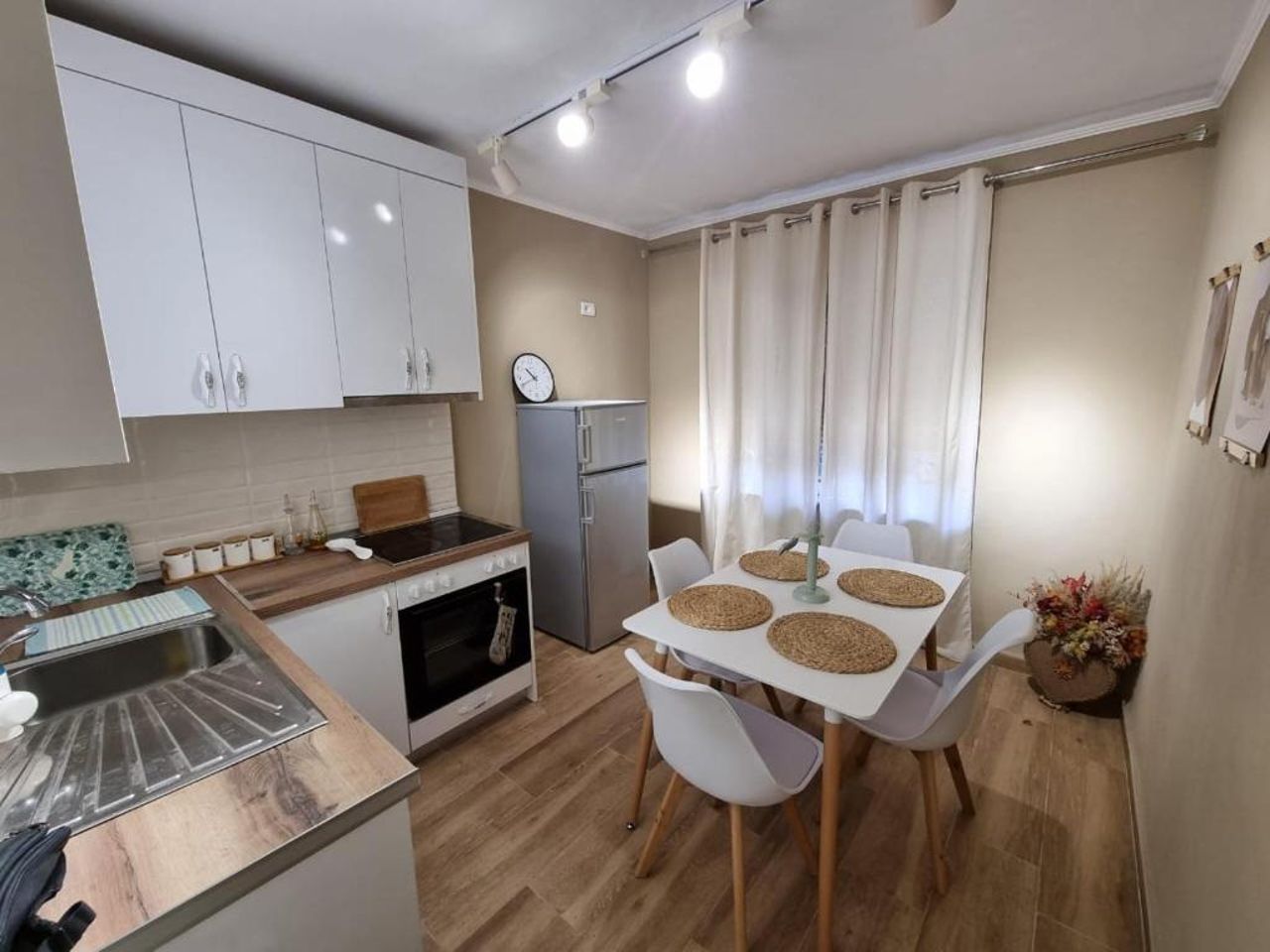 Tata Apartament