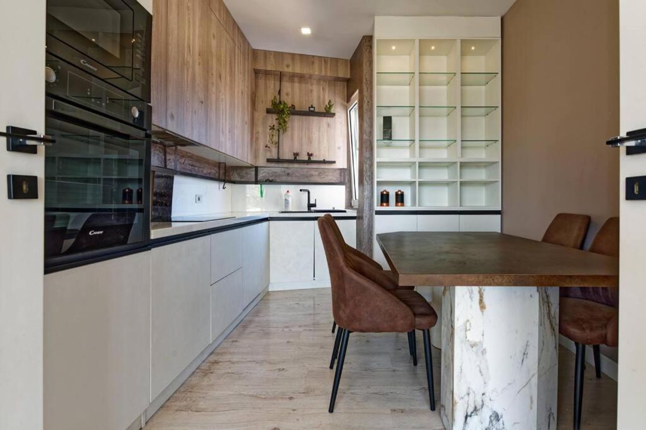 Luxurious Central Apartment