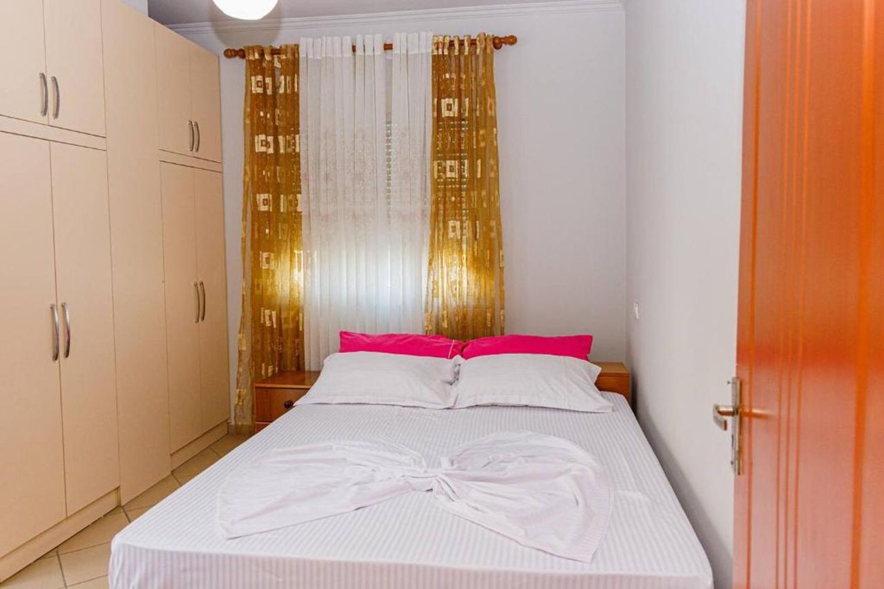 Downtown Apartament in Durres