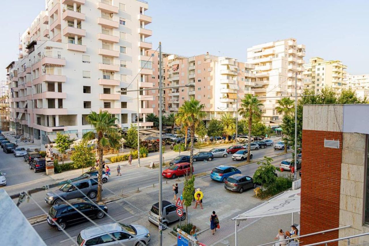 Downtown Apartament in Durres