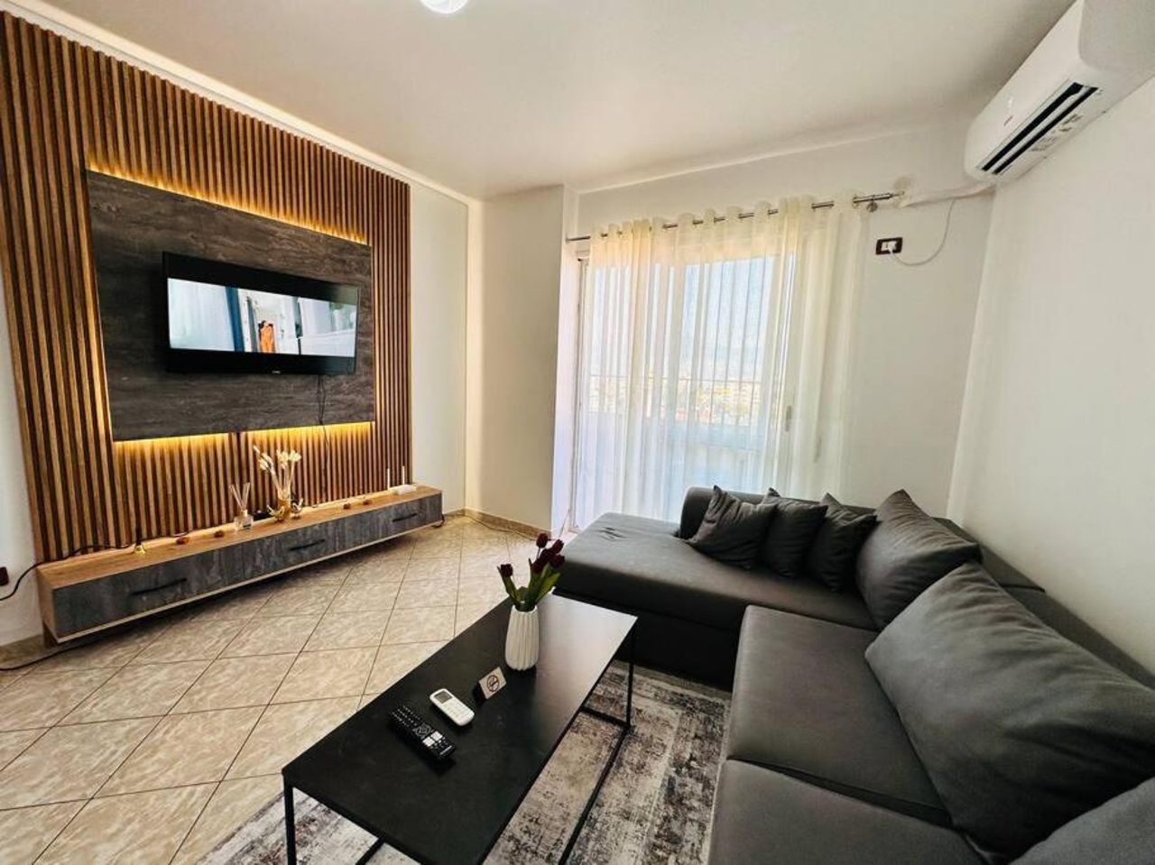 446 Luxury Apartment Center