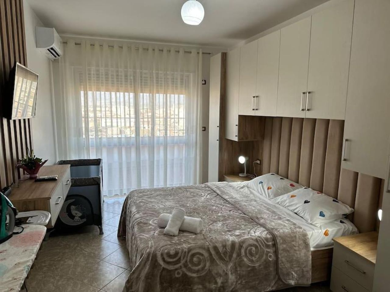 446 Luxury Apartment Center