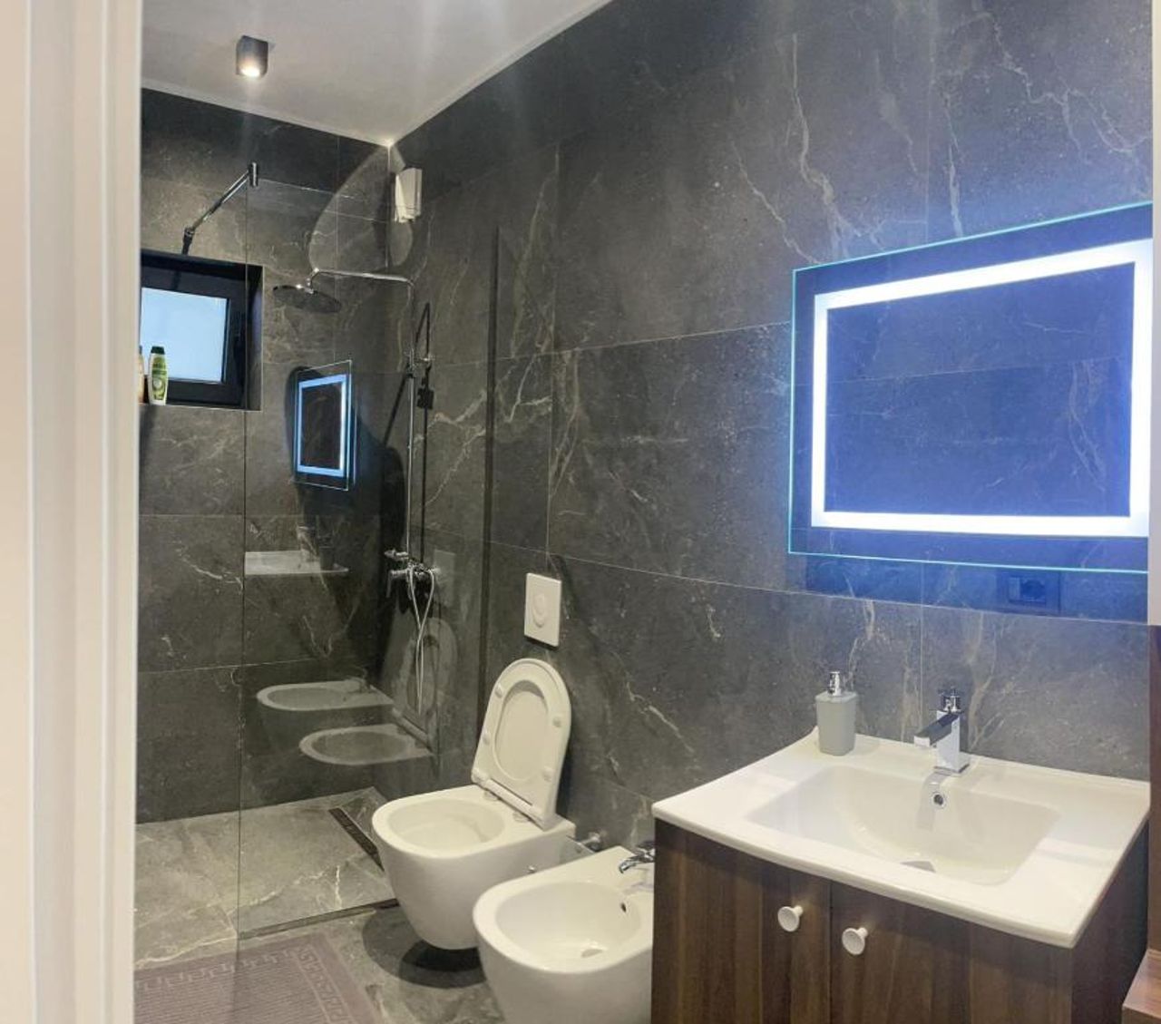 Ea-Apartment