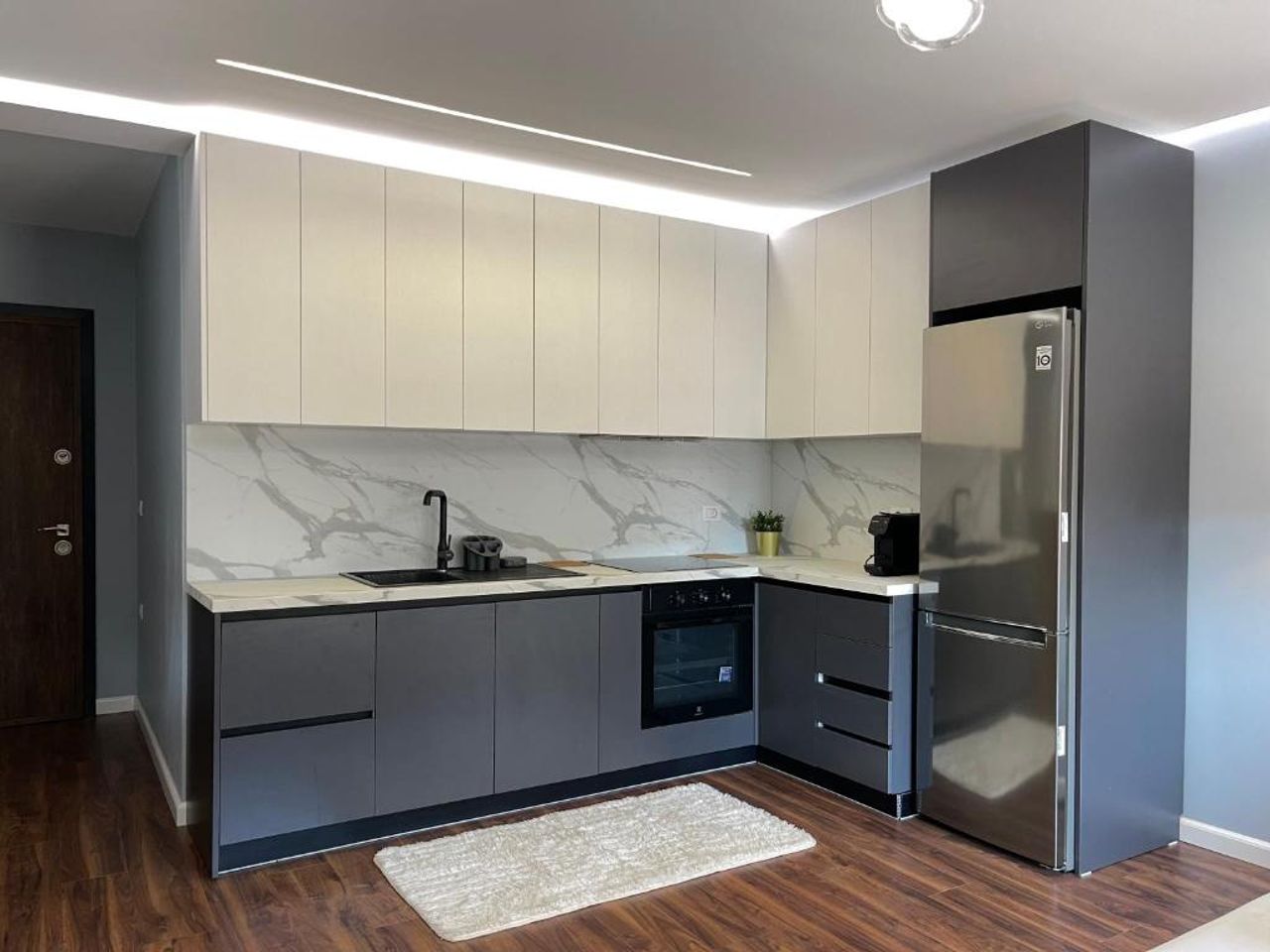 Eri Apartment