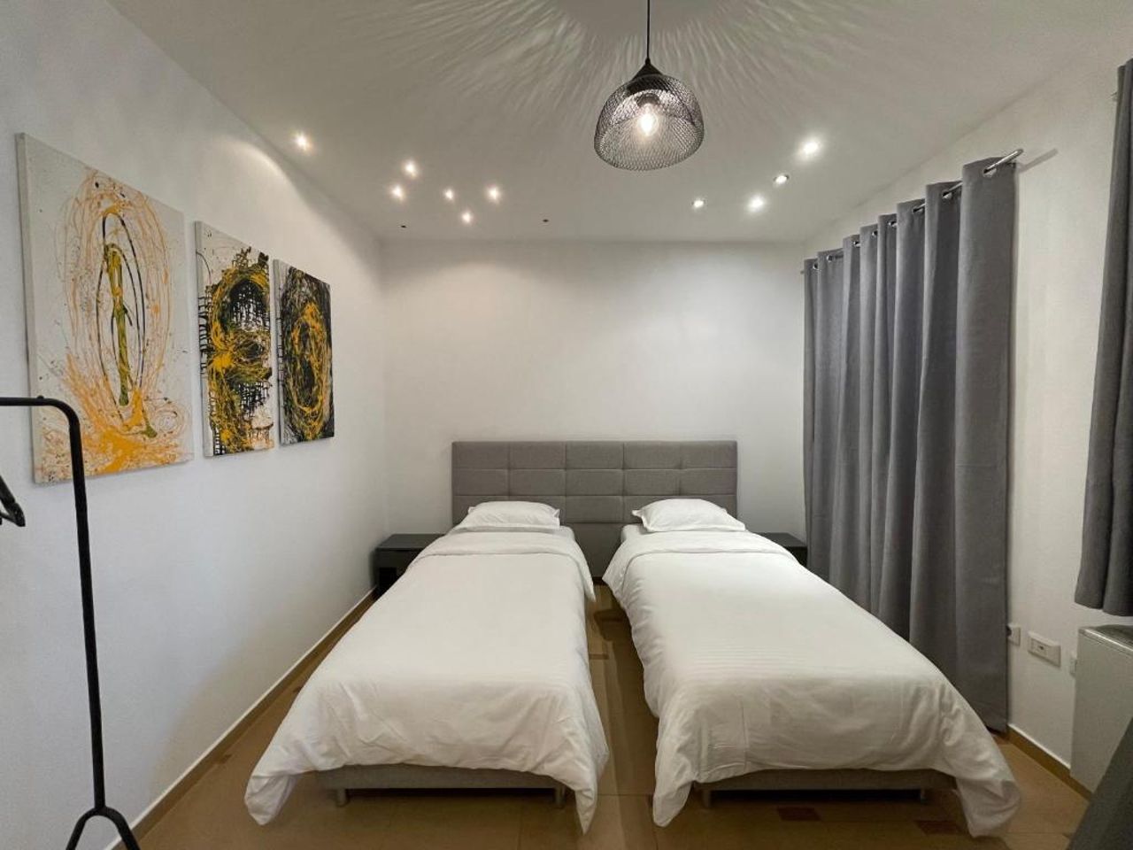Proper Apartment 2