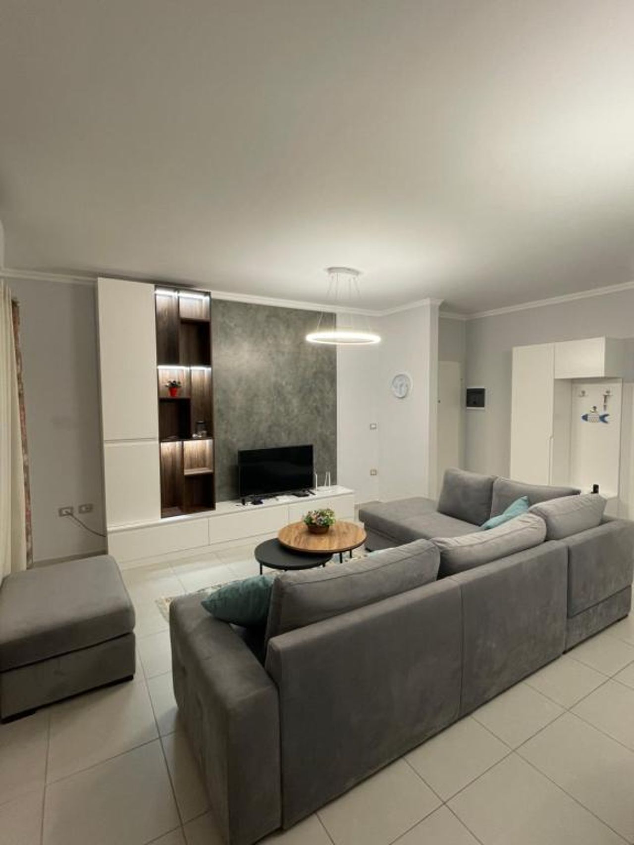Amazing View! B & C New Apartment in Vlora