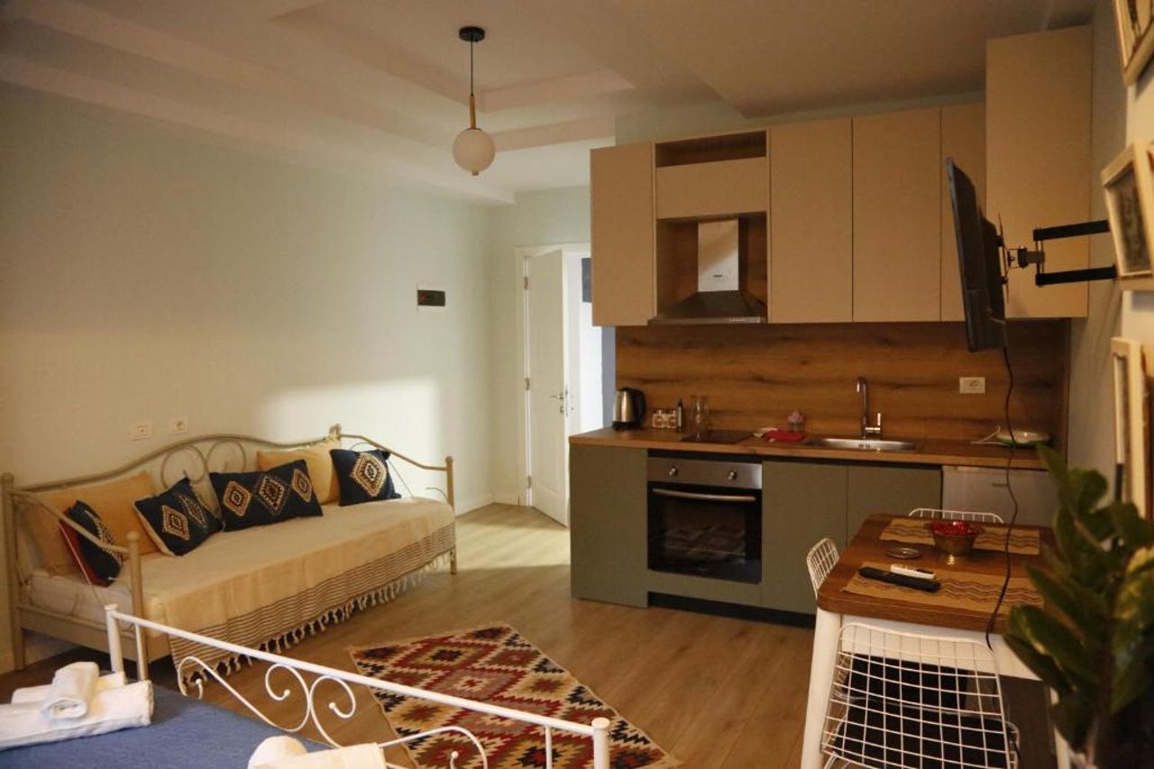 Illyrian studio apartment 2