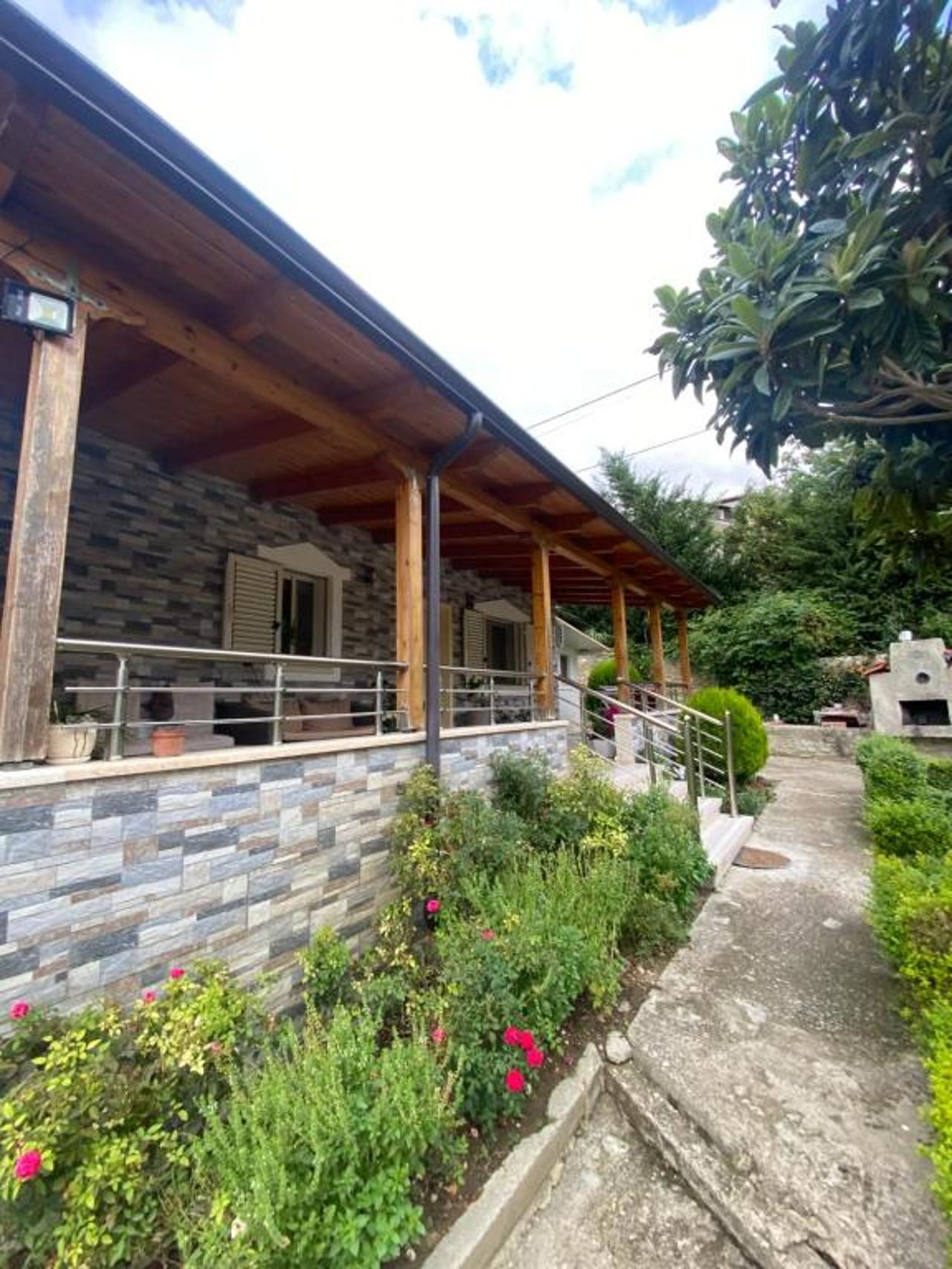 Villa ERI