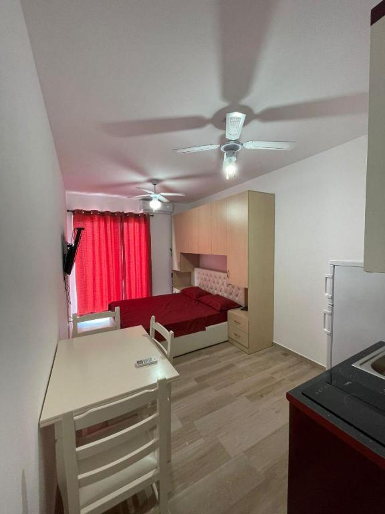 Amber's Apartments Shengjin