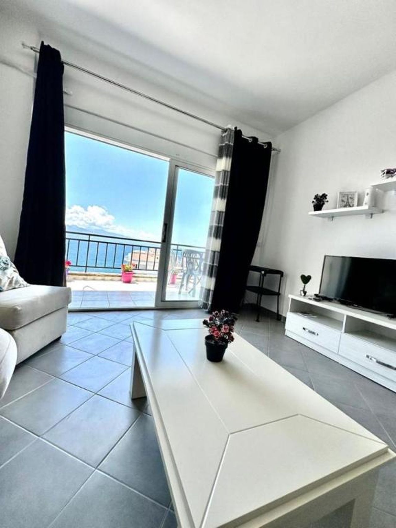 Sion Sarande Apartment 33