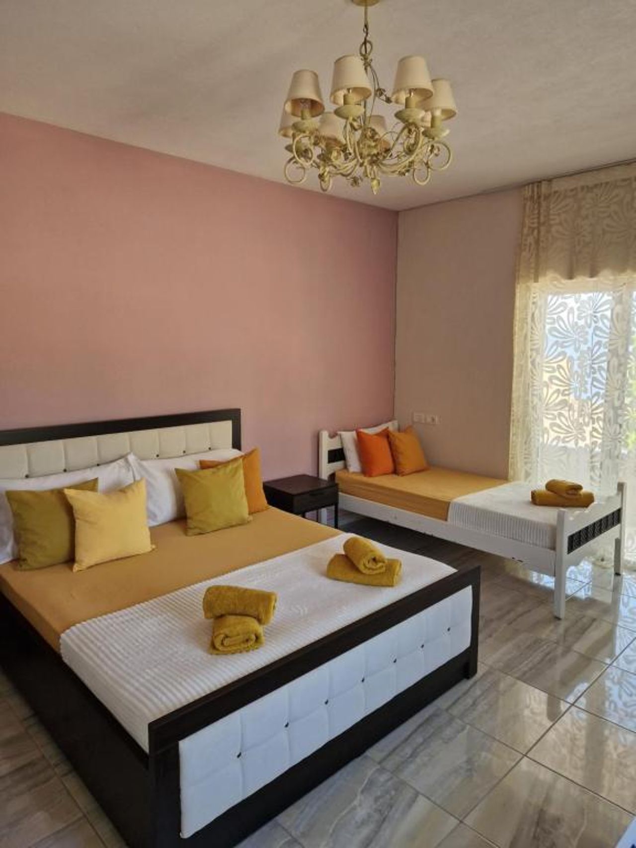 Selda's apartment