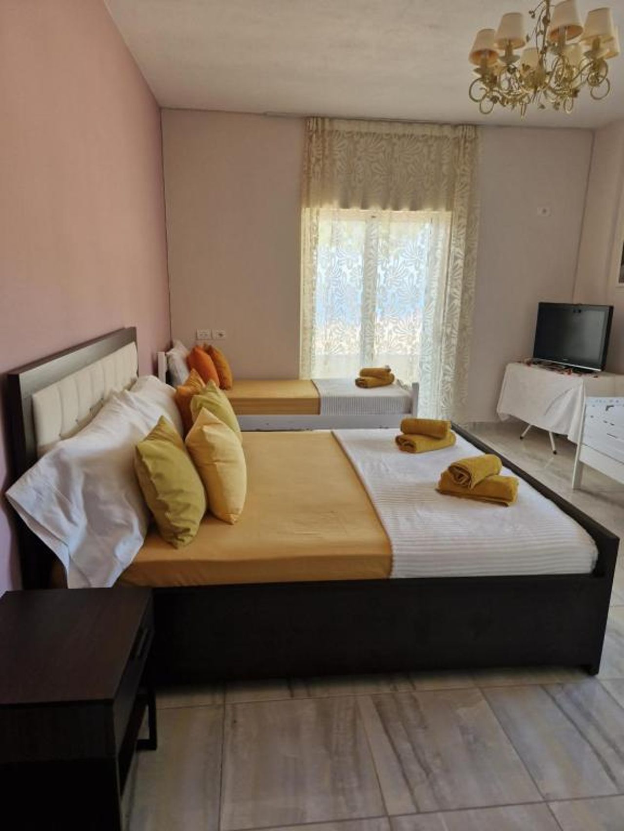 Selda's apartment