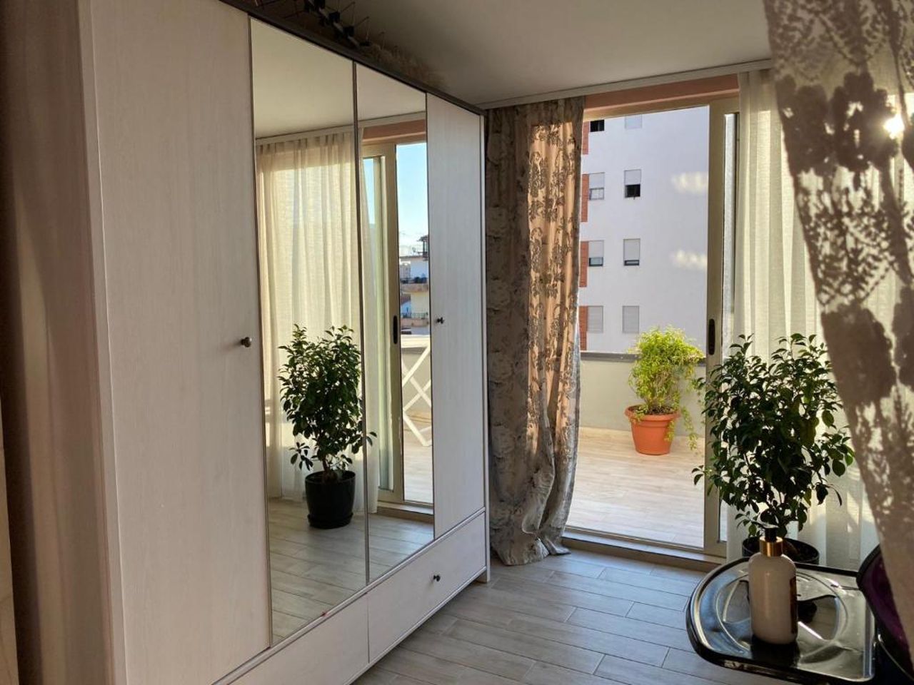 Apartment on rent near the city center and near the lake of Tirana.