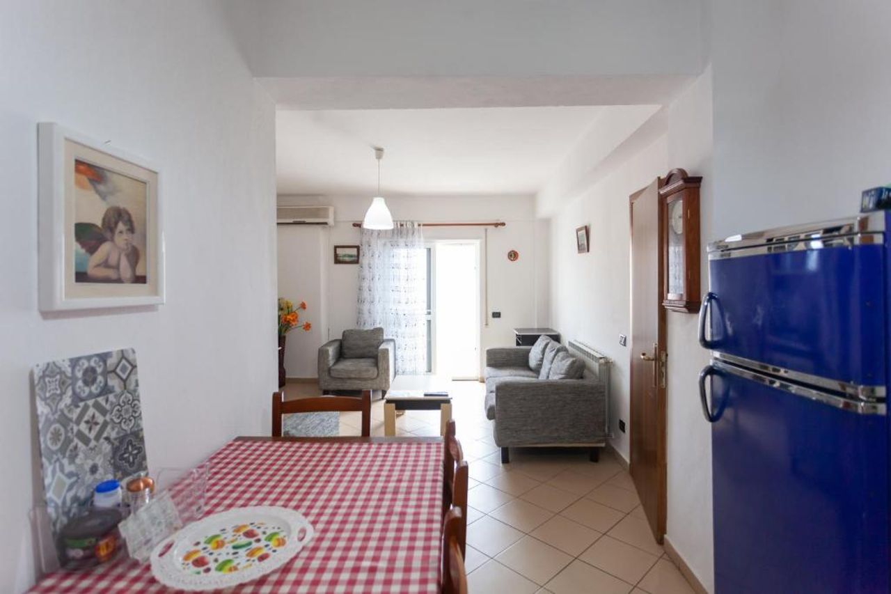 Sea View Holiday Apartment in Durres Centre
