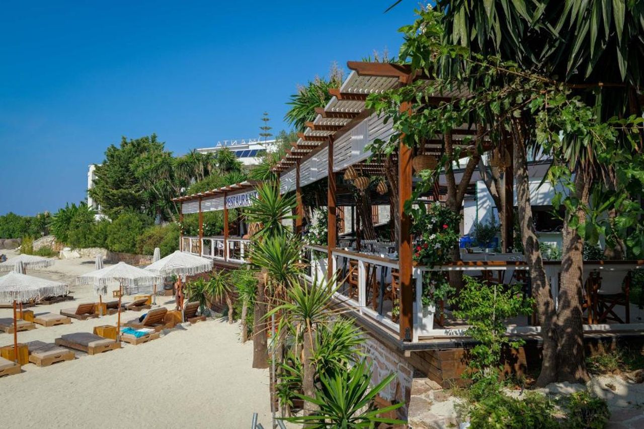 Hotel Denoel