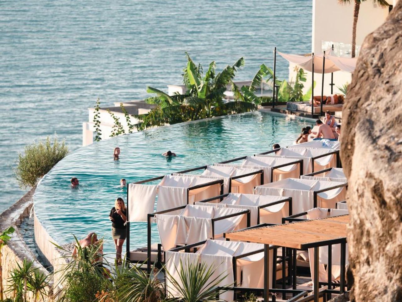Nobus Hotel