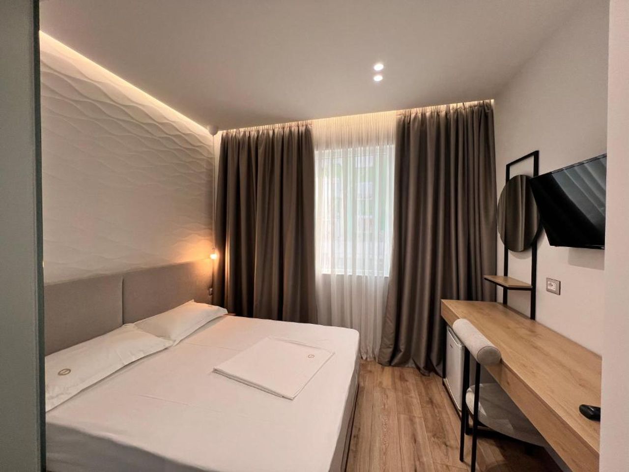 D Rooms