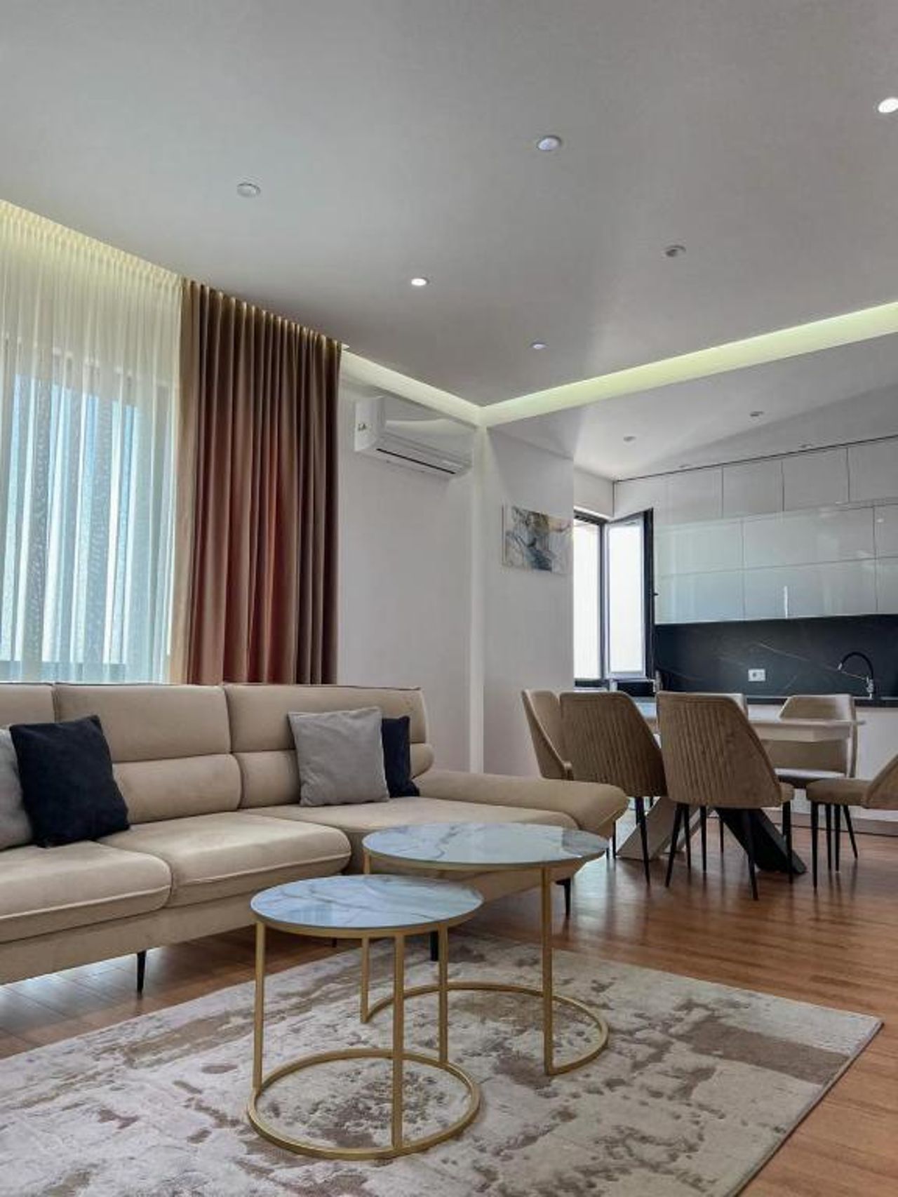Lux Apartment at Arlis(dibra street)