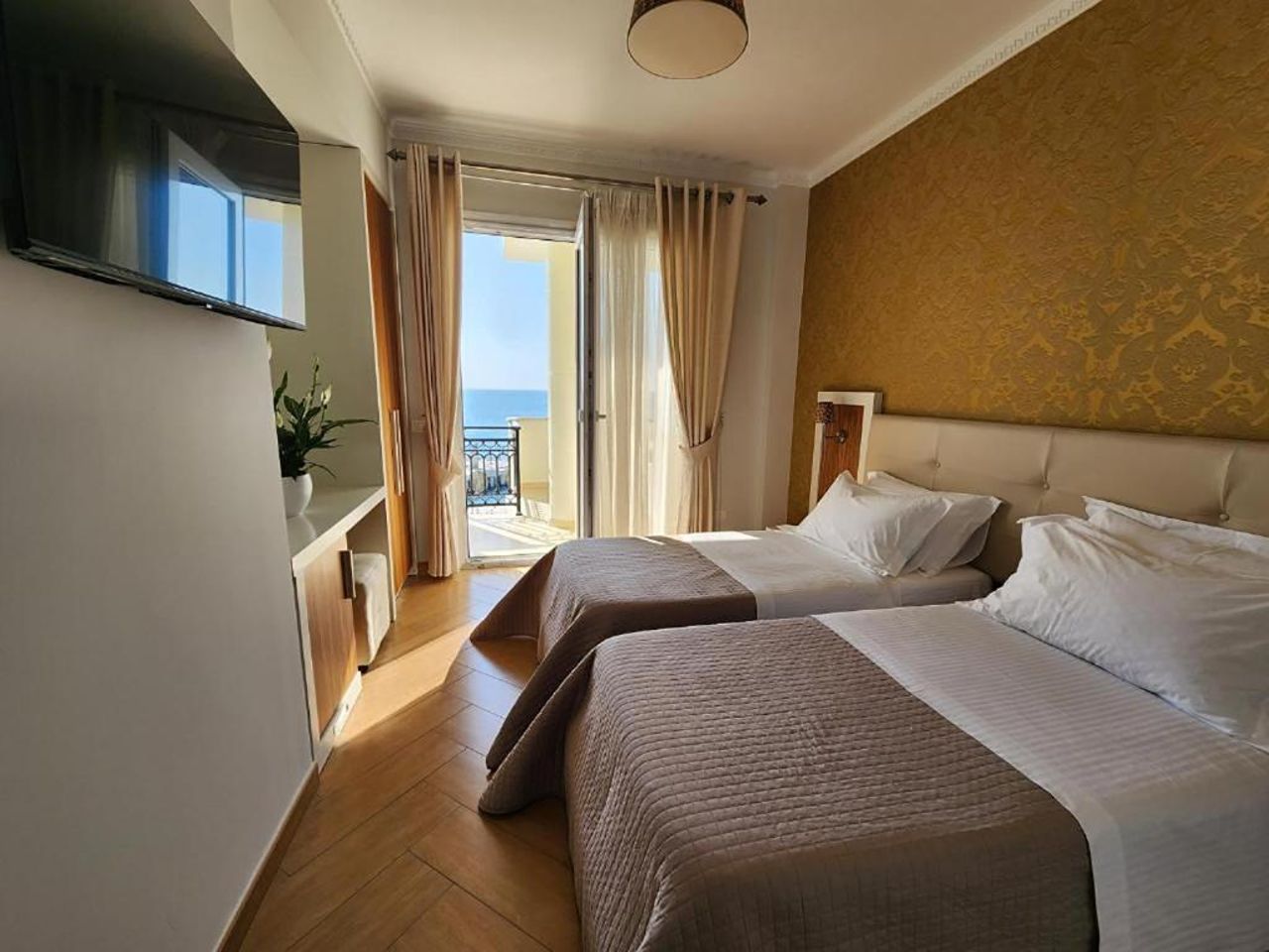 Hotel Gold