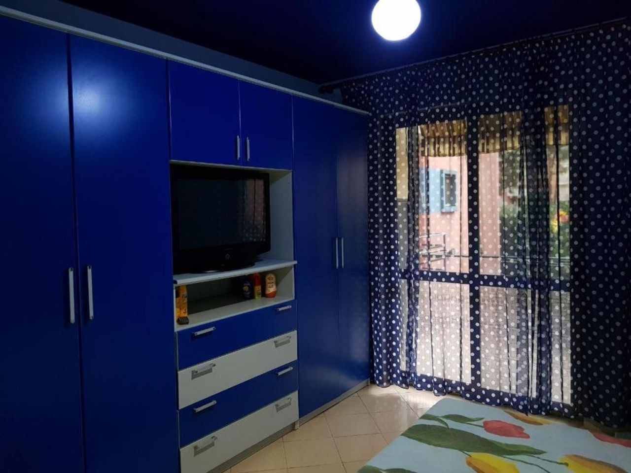 Cozy Apartment in Golem Beach