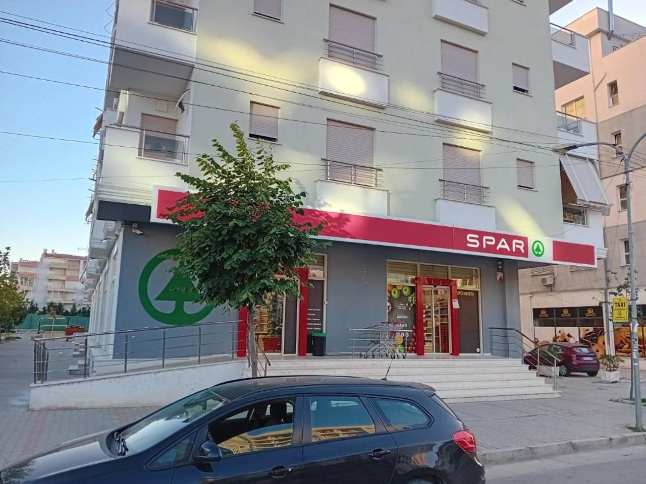 Amar