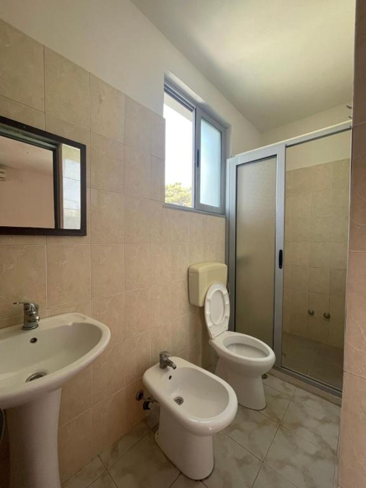 Irdi Apartments Golem