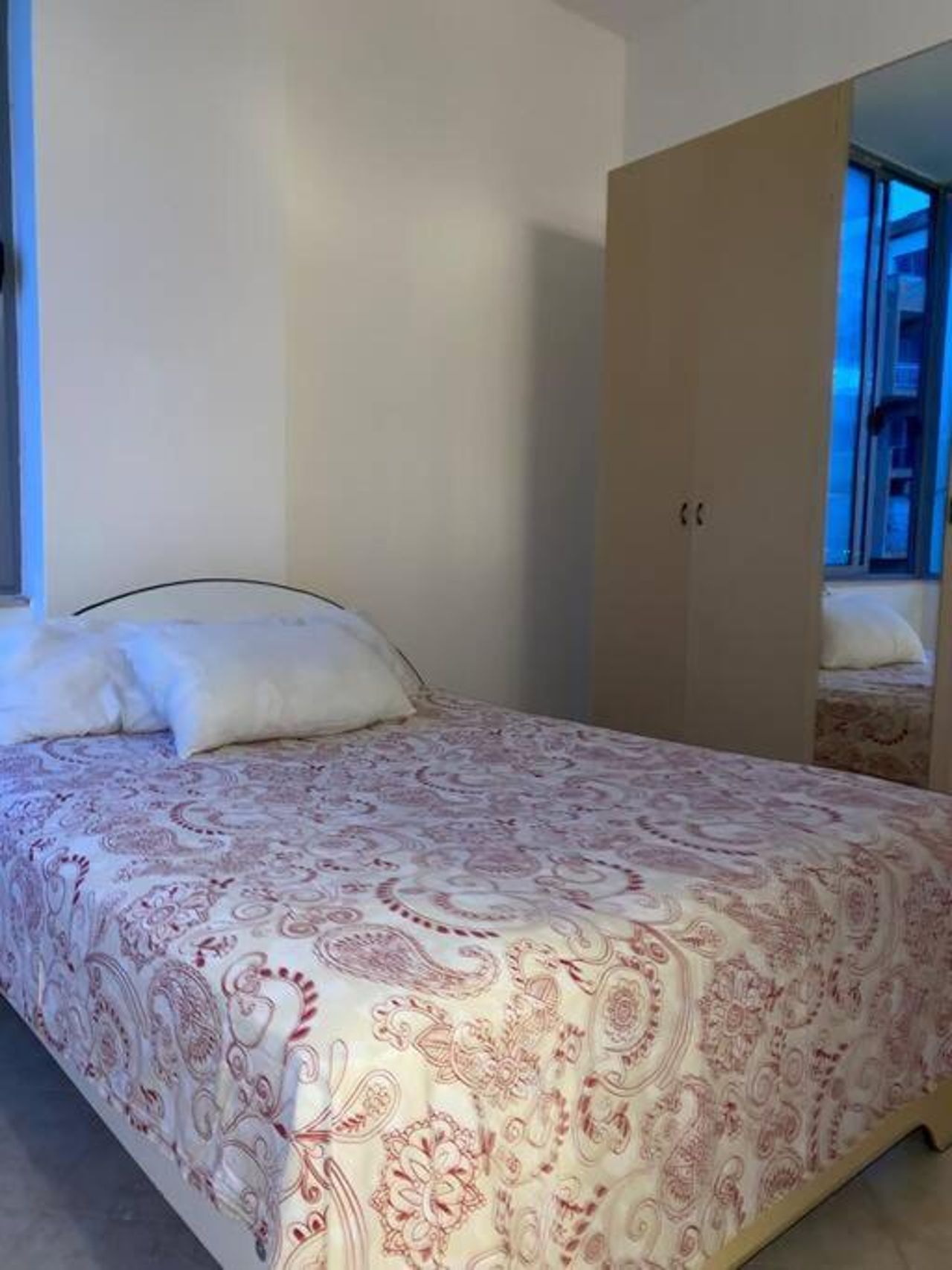 Nicolas hill apartment